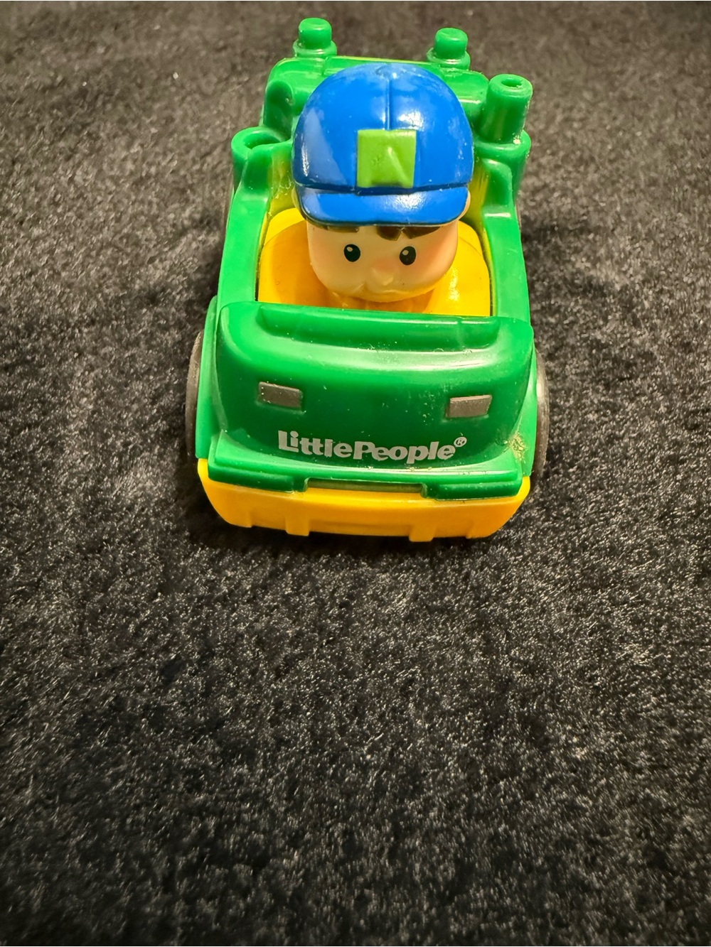💖4/$25- Little People Green and Yellow Toy Car with Blue-Helmet Figure